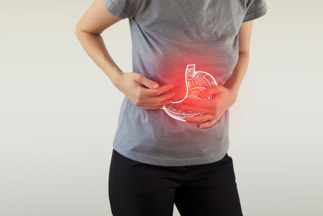 Ove simptome raka želuca lako zanemarimo